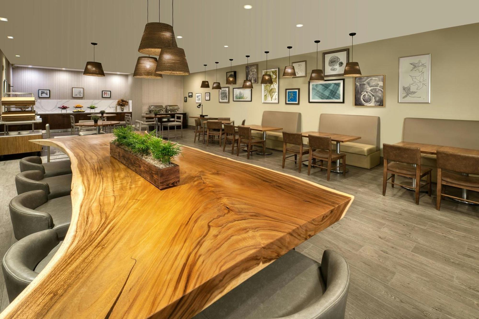 Отель Element Toronto Airport Миссиссага Экстерьер фото
